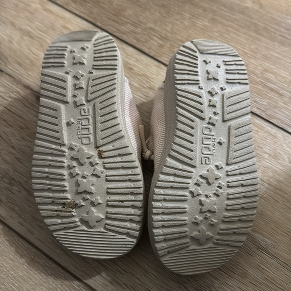 Toddler Hey Dude Leopard Print Sneakers - Picture 2 of 5